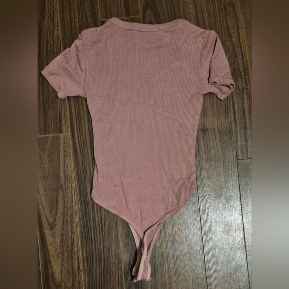 Lulu's Pink Fitted Bodysuit with Bodysuit Sleeves - Picture 4 of 5